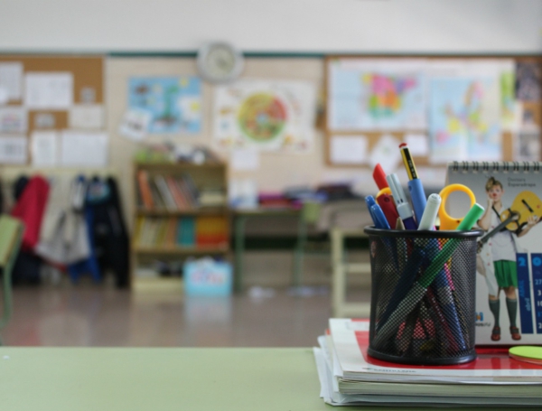 A Step-by-Step Guide for Using Puppets to Nurture Your Primary Students’ Reading Development
