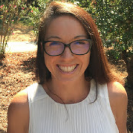 Heritage Institute Instructor Patricia Dickenson