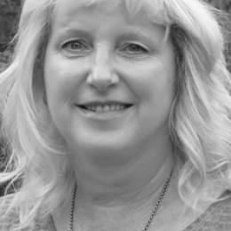 Heritage Institute Instructor Elizabeth Carney